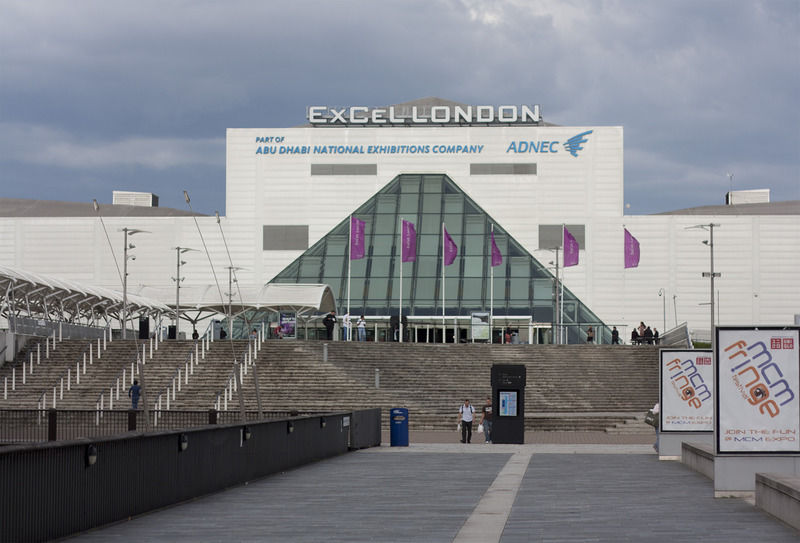 Travelodge Excel Londen Buitenkant foto