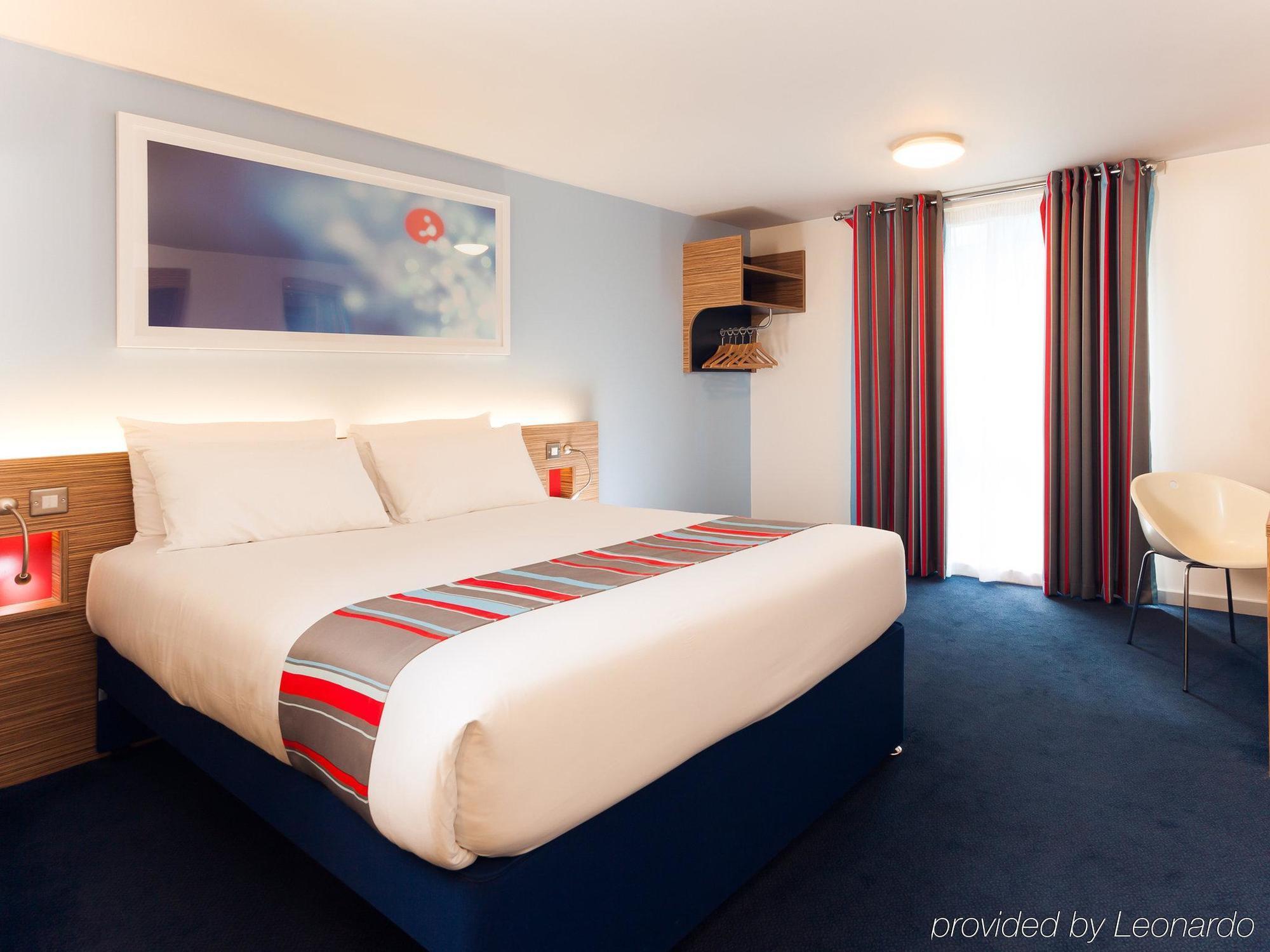 Travelodge Excel Londen Buitenkant foto